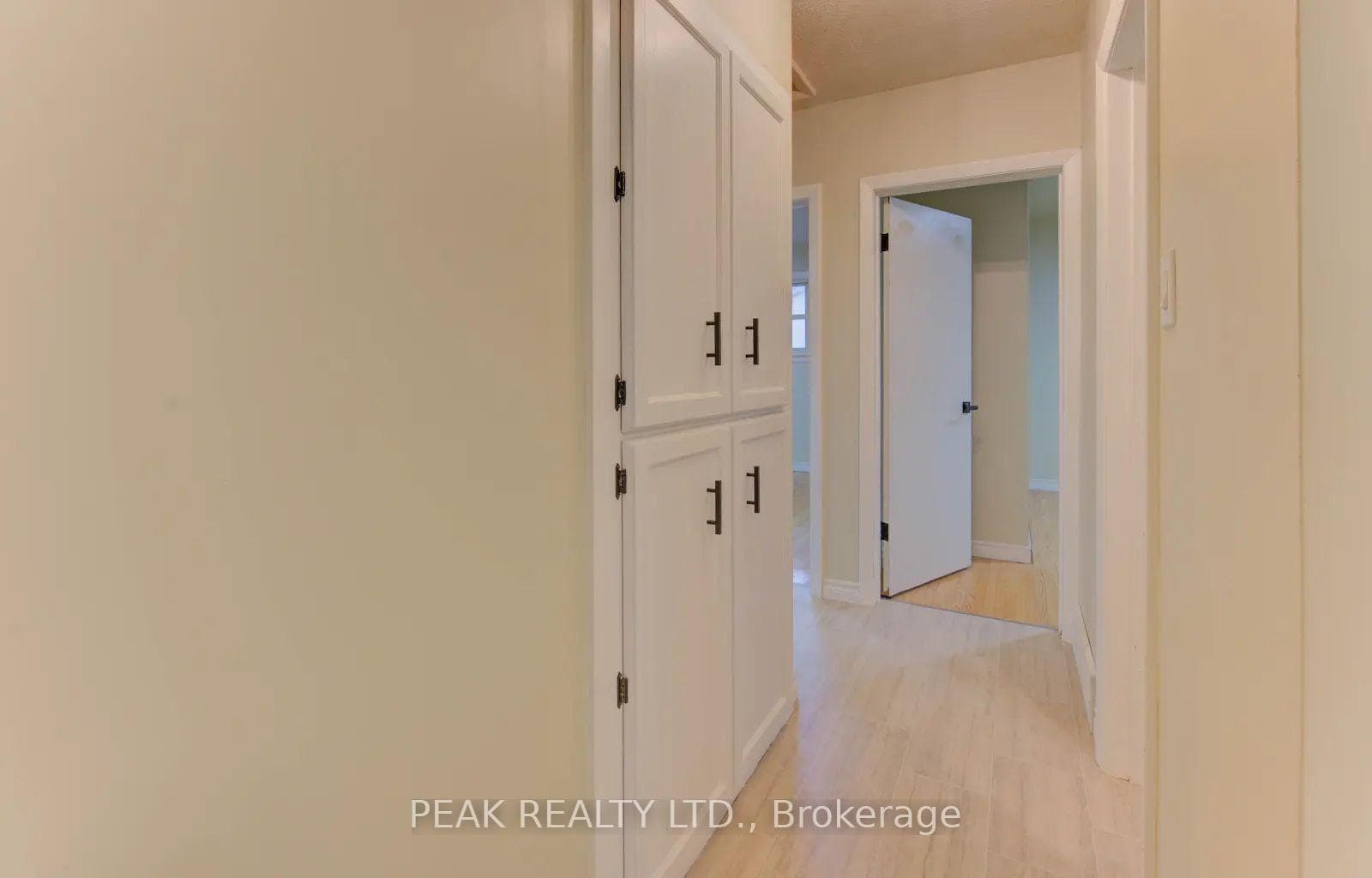 88 Ellis Crescent photo 26