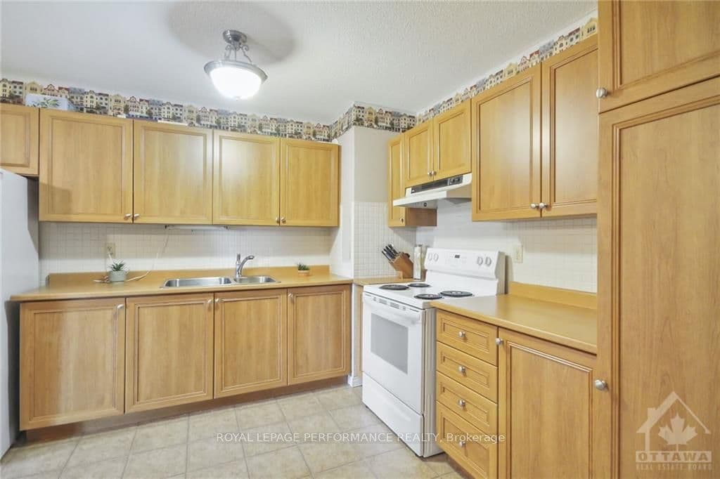 2951 RIVERSIDE Drive Unit 502 photo 13