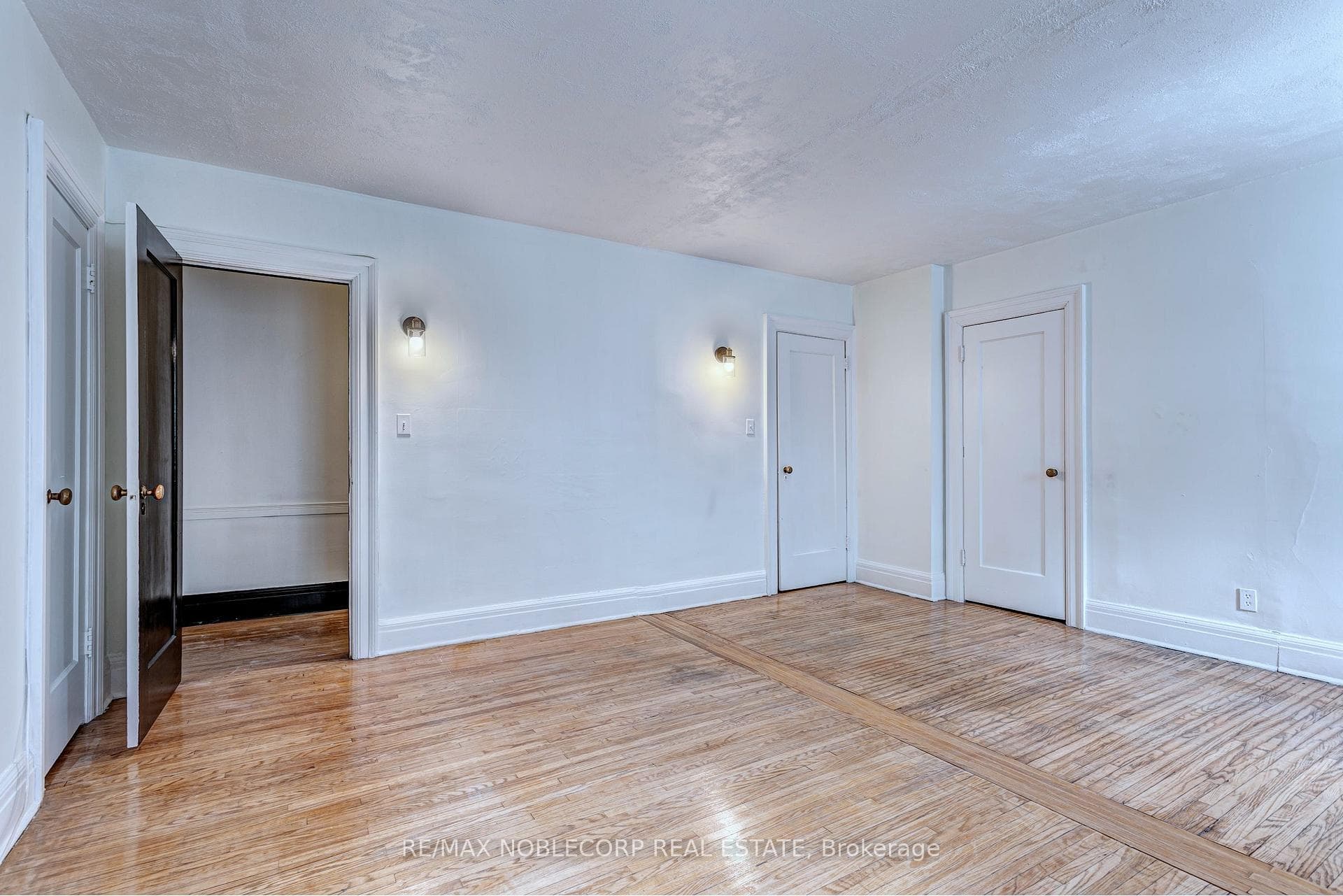 809 Duplex Avenue Unit A Main photo 14