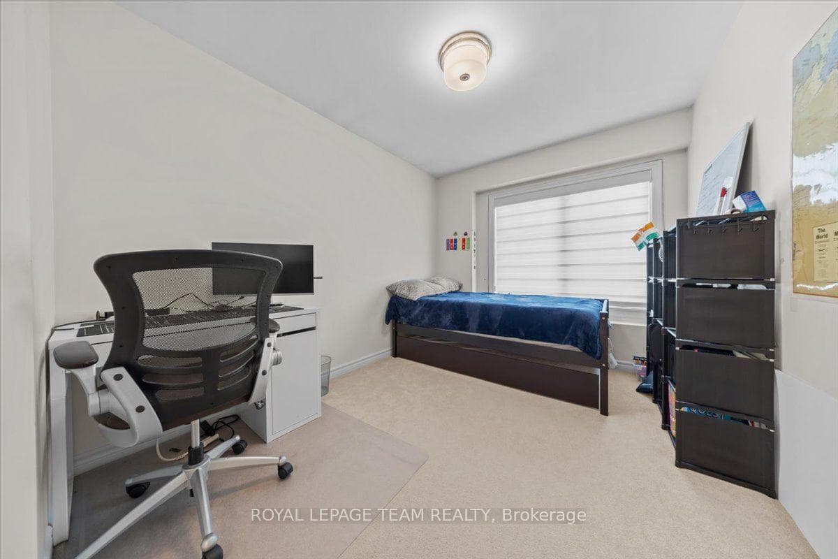 552 Jackdaw Avenue photo 21