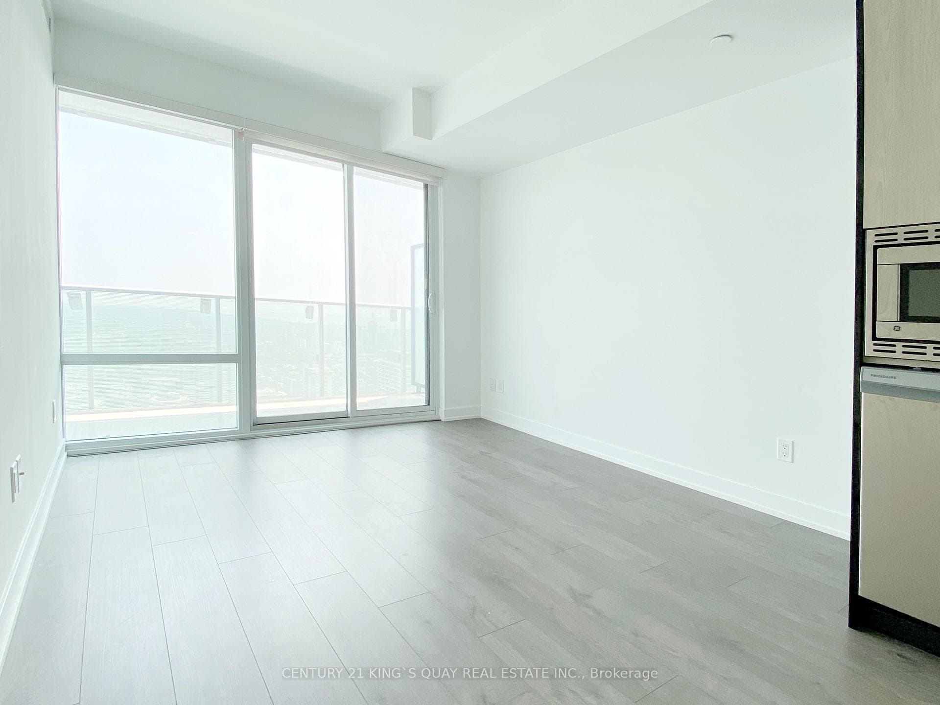 501 Yonge Street Unit 4806 photo 4