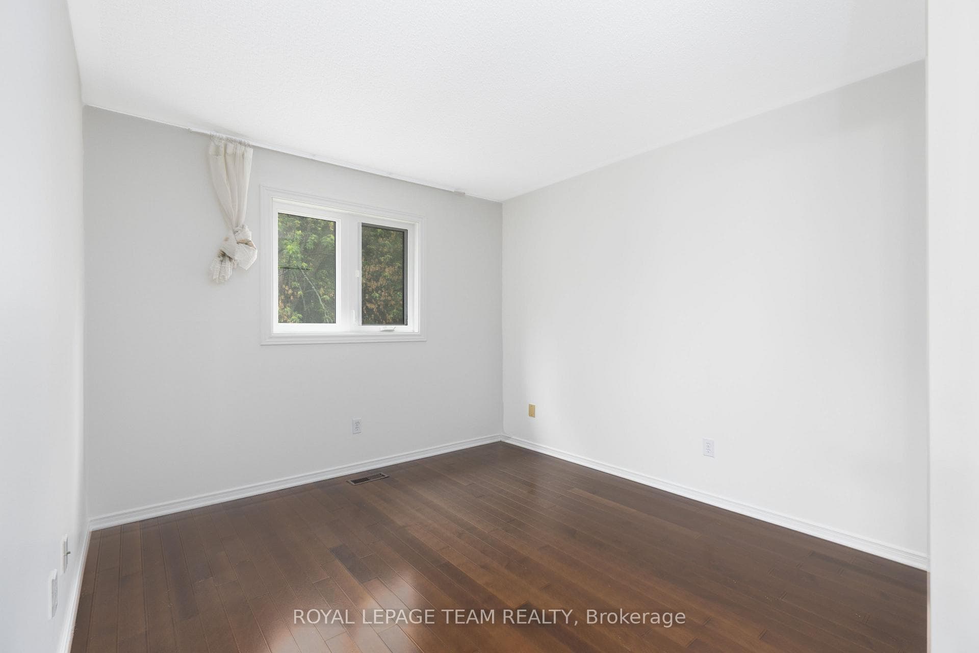 90 Blackdome Crescent photo 30