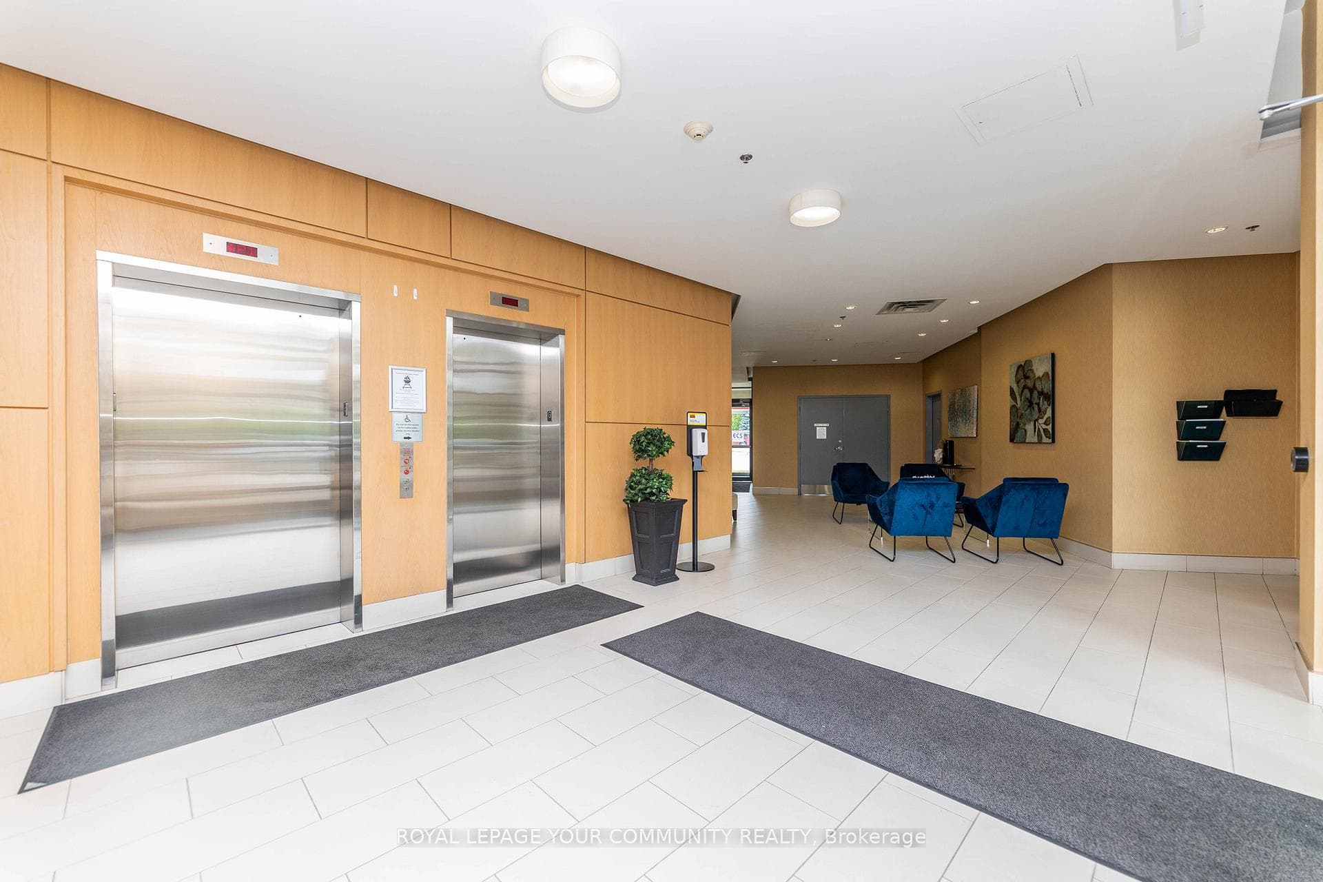 7730 Kipling Avenue Unit 1106 photo 8