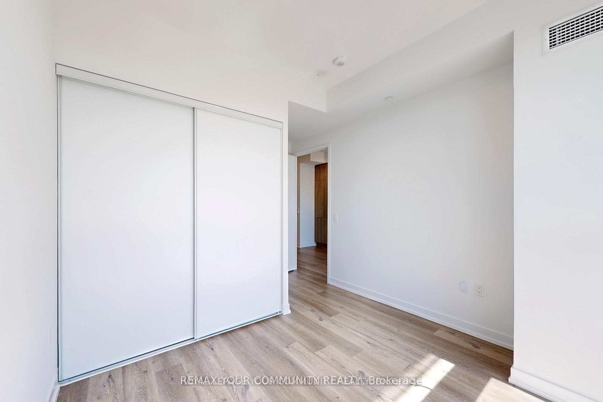 225 Commerce Street Unit 2807 photo 23