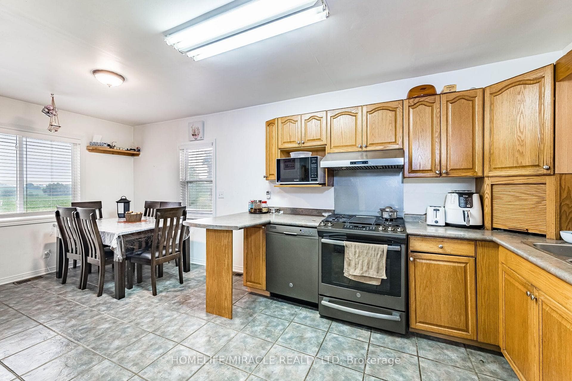10662 Winston Churchill Boulevard photo 11