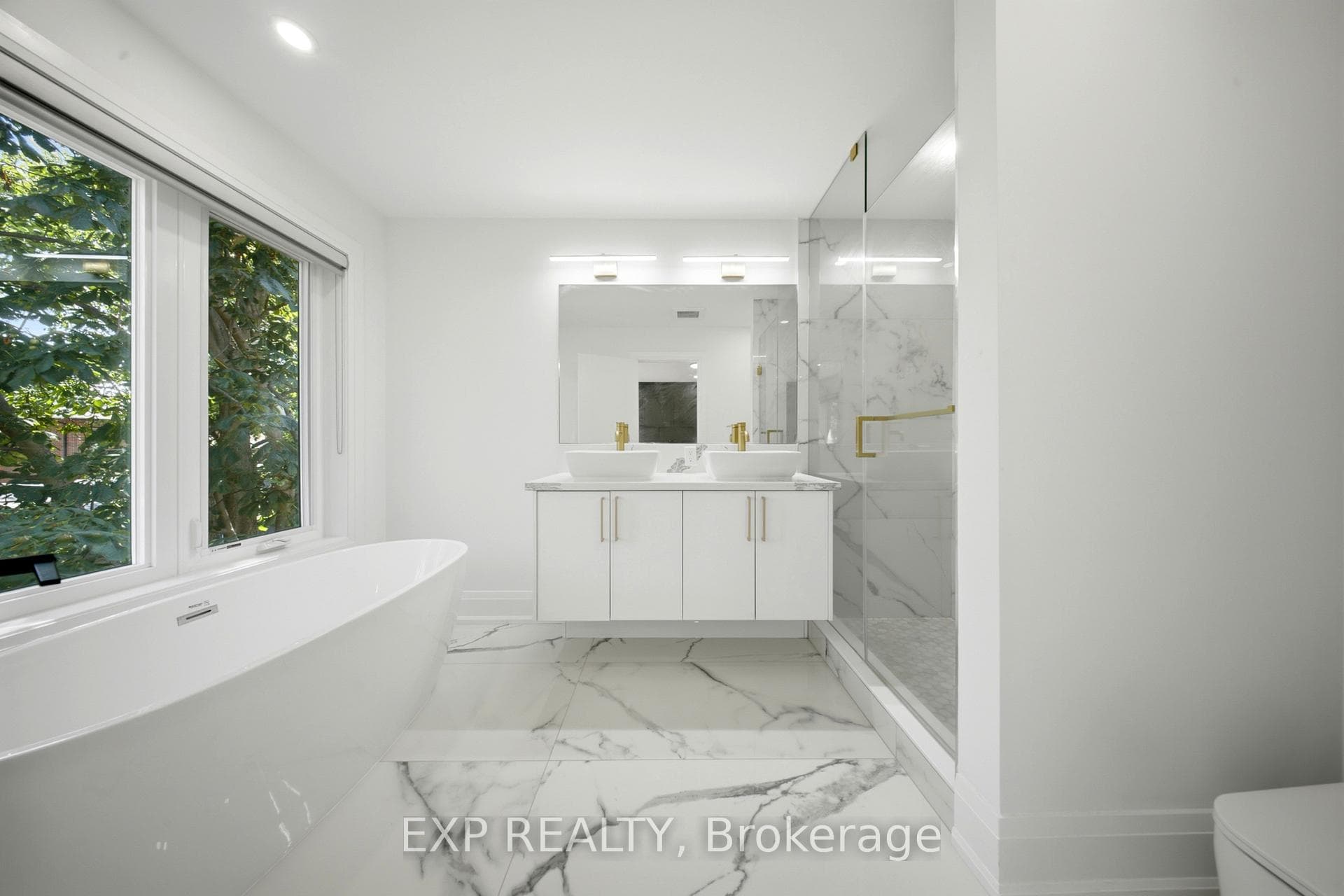 83 Kalmar Avenue photo 33
