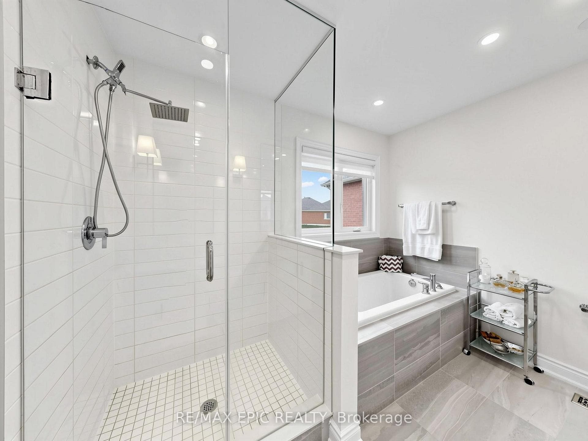122 Scarlet Way photo 36