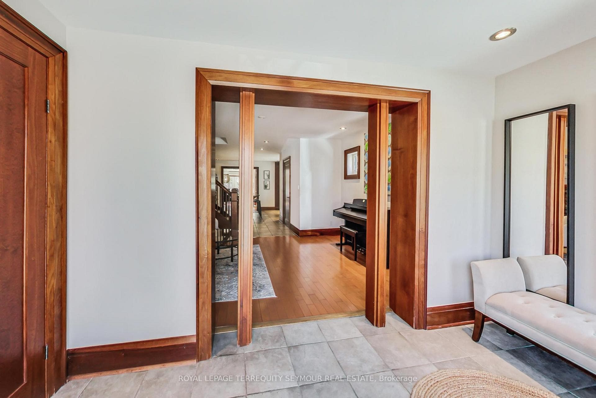 435 Balliol Street photo 2