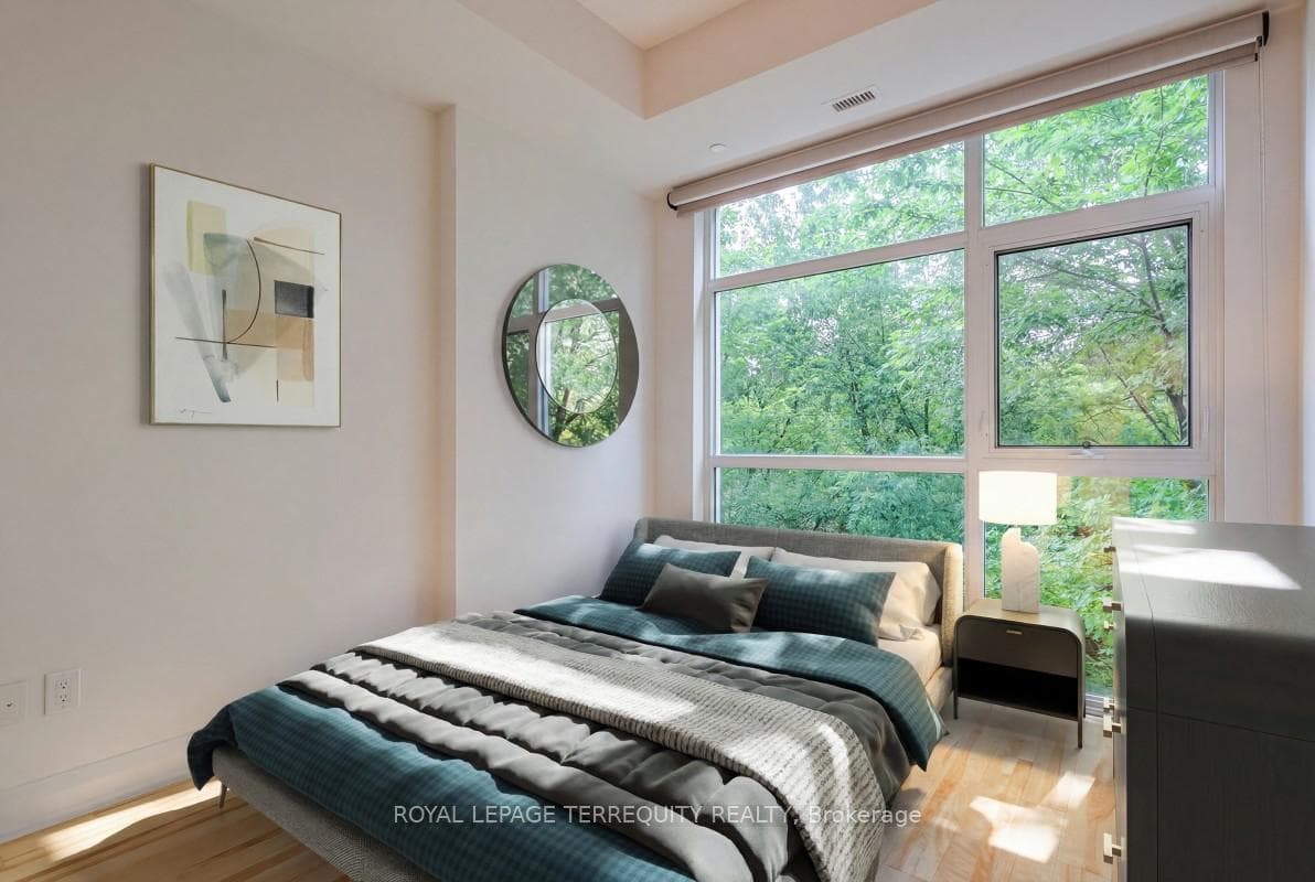 8763 Bayview Avenue Unit 230 photo 6