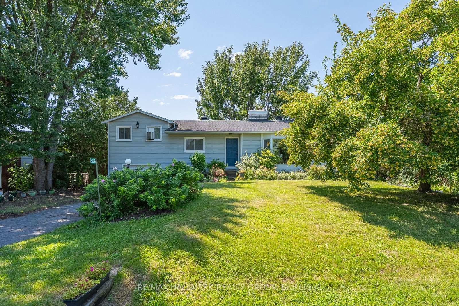 5290 Driscoll Drive photo 3