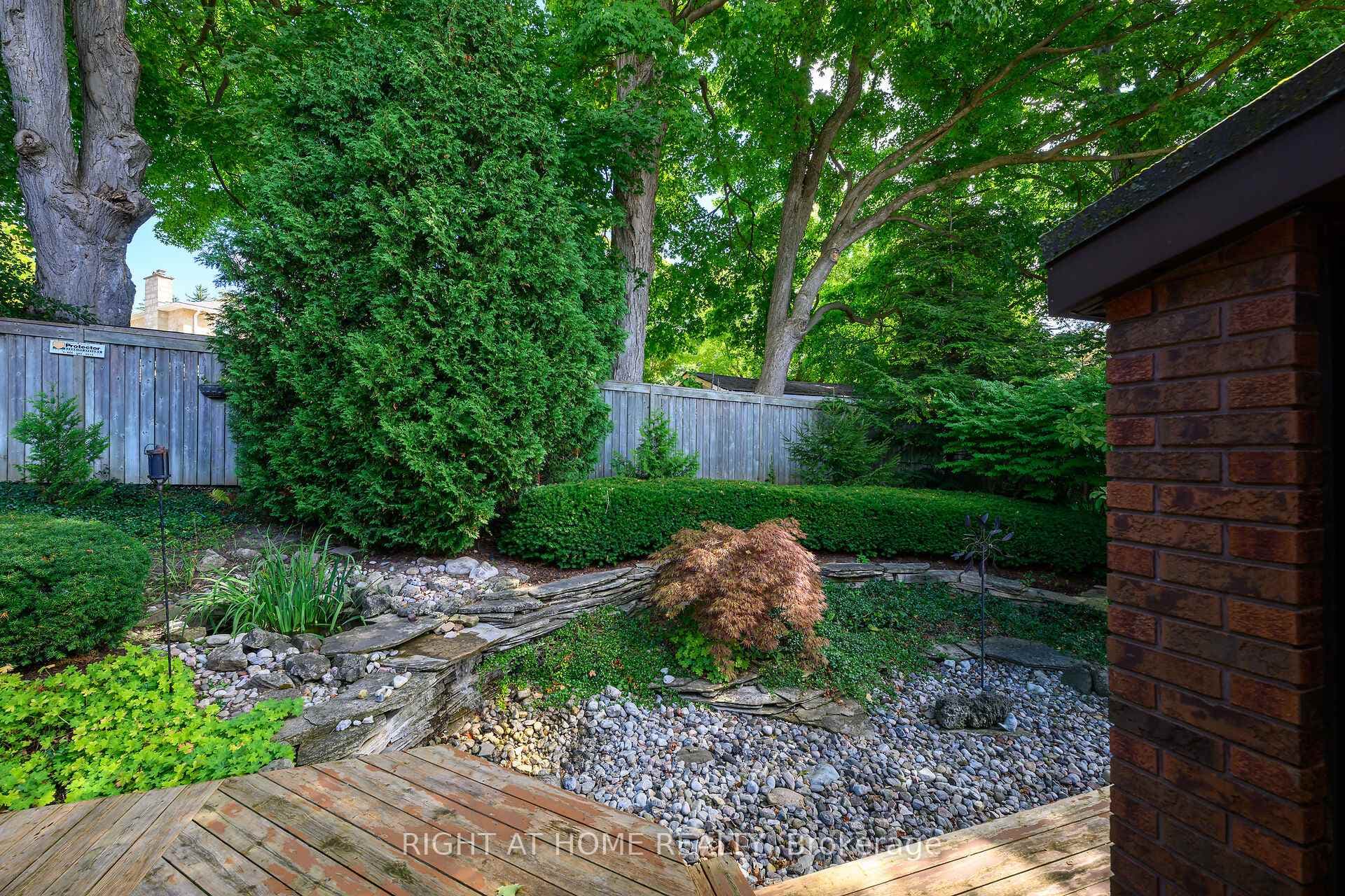 33 Walnut Drive photo 42