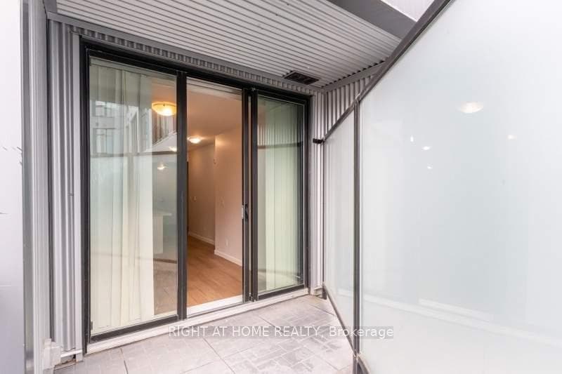 690 King Street Unit 218 photo 18