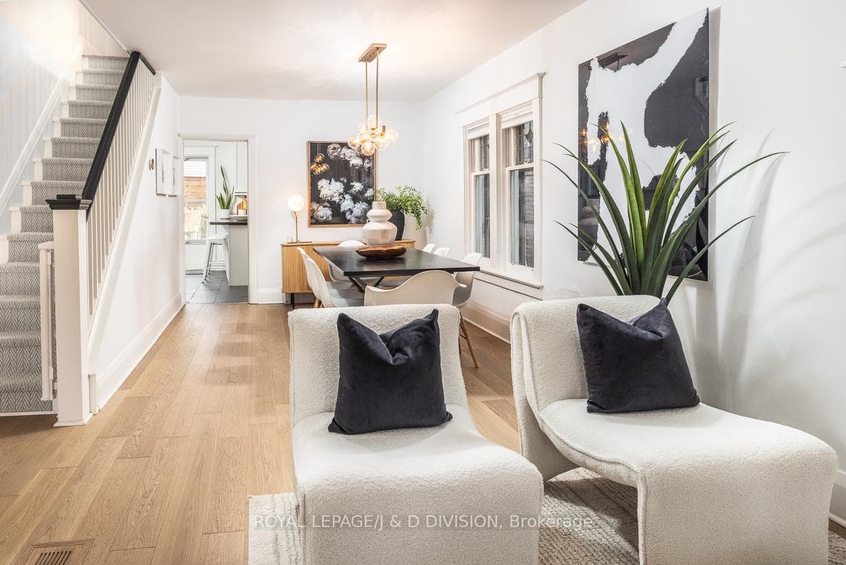 419 Davisville Avenue photo 2