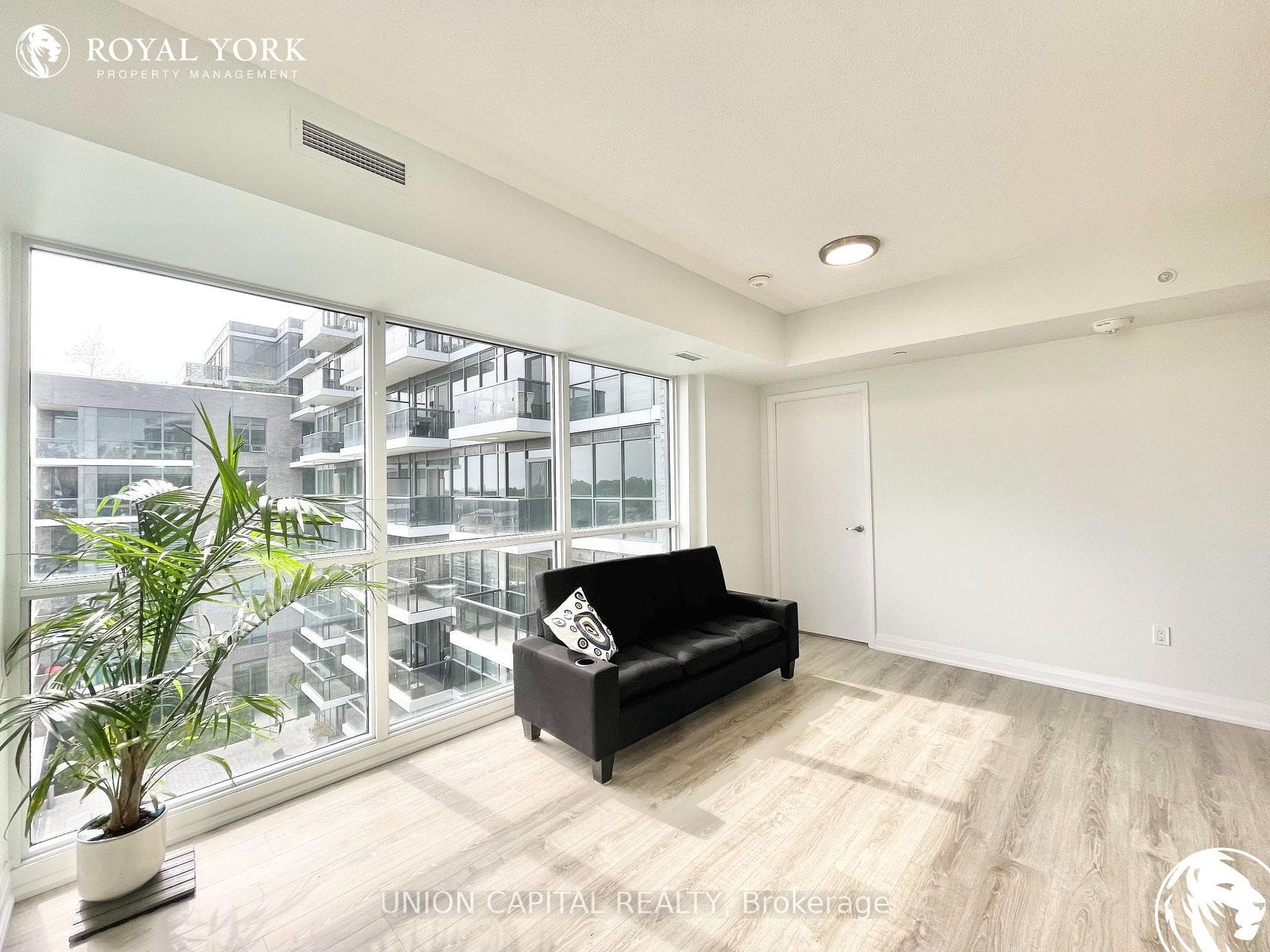 10 Gibbs Road Unit 711 photo 3