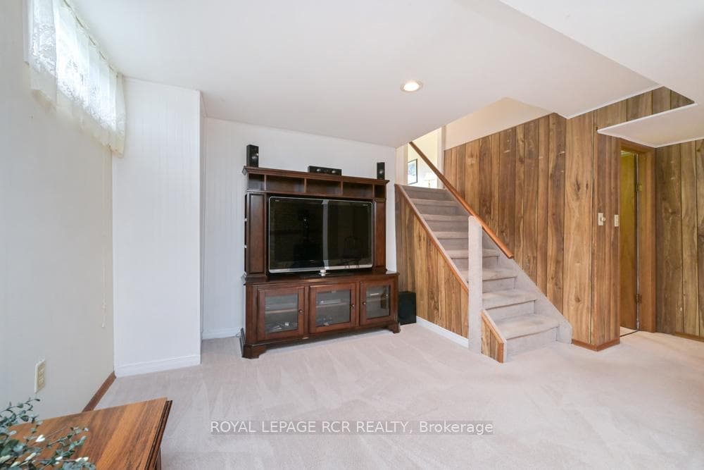 52 Ellwood Drive photo 20