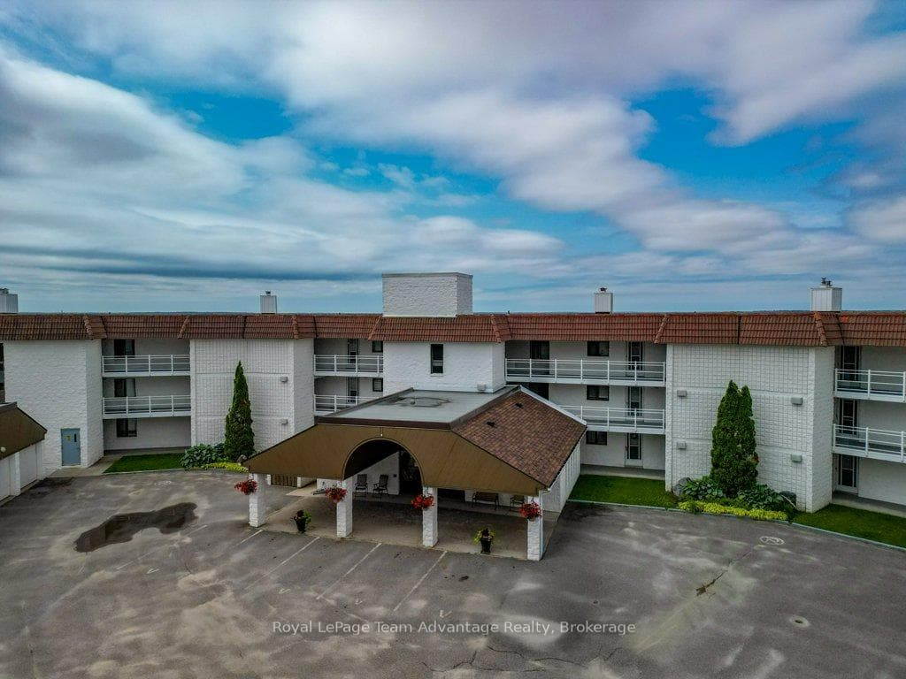 20 Ryder Drive Unit 3A photo 40