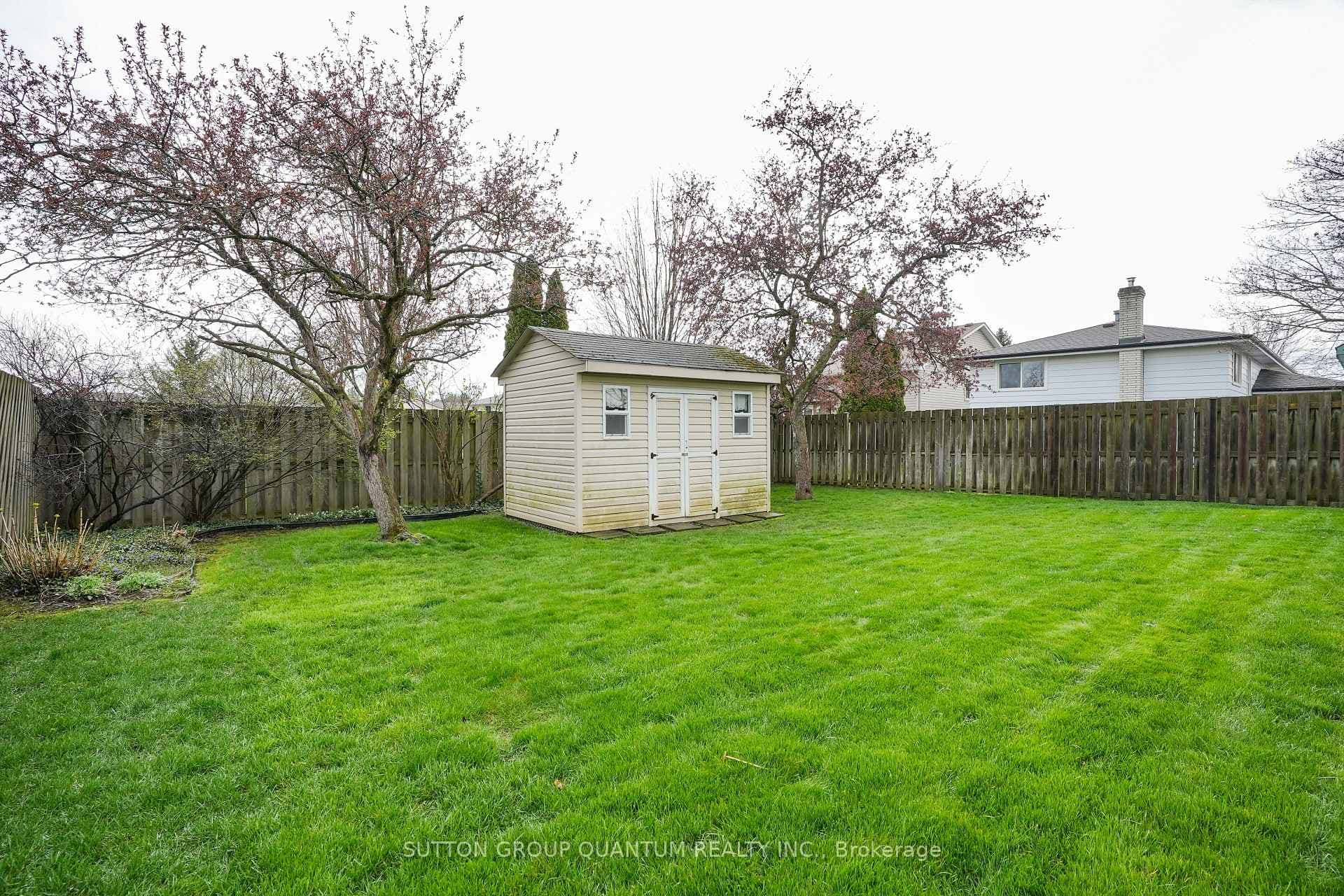 7606 Ronnie Crescent photo 38