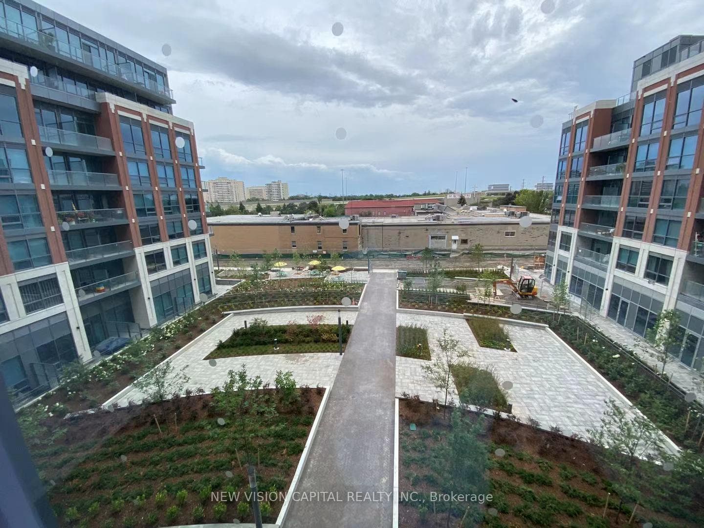 31 Tippett Road Unit 430 photo 2