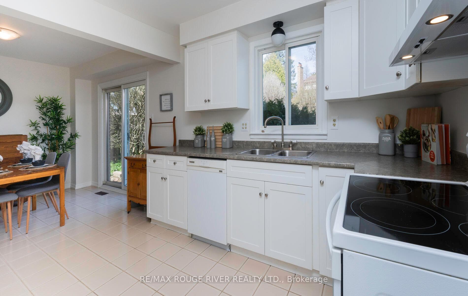 124 Acheson Boulevard photo 14
