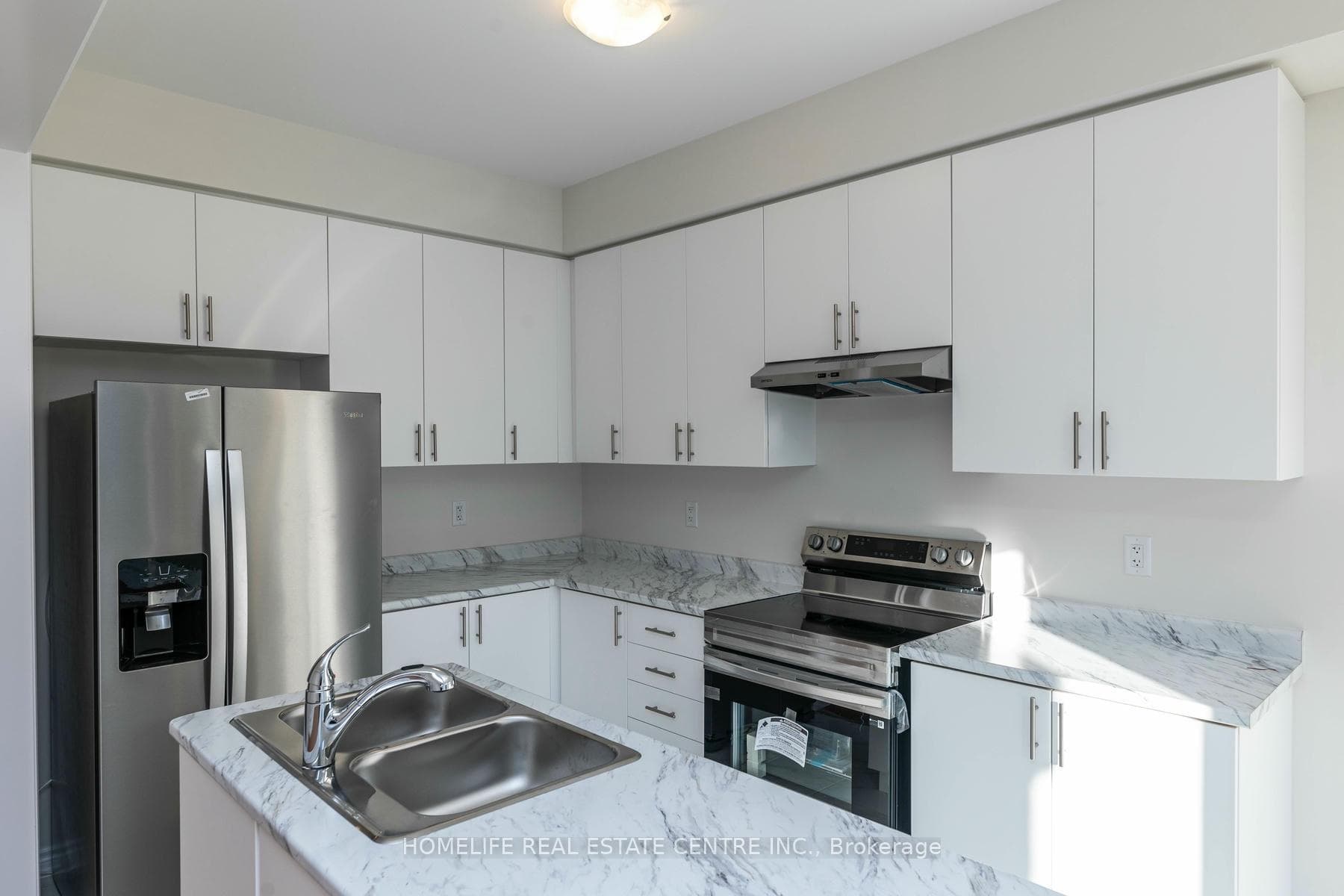 10 Rochester Drive photo 7