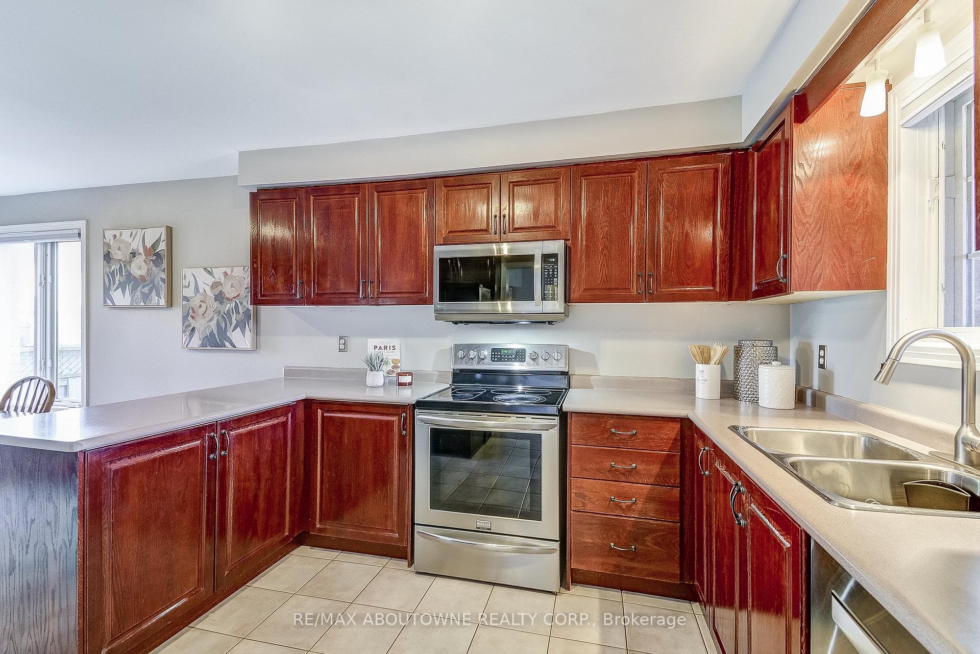 57 Niska Drive photo 7