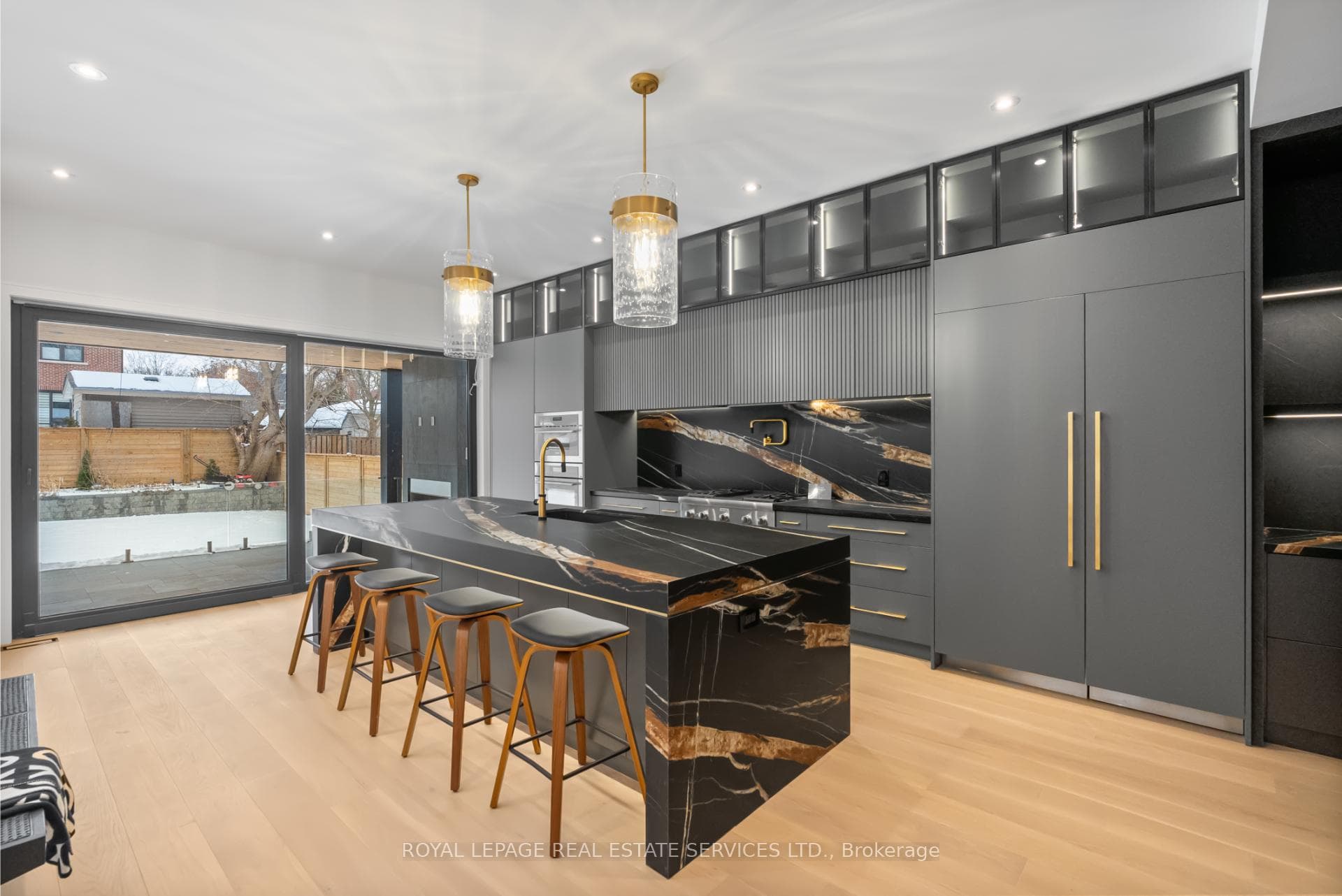 80 Edgecroft Road photo 13
