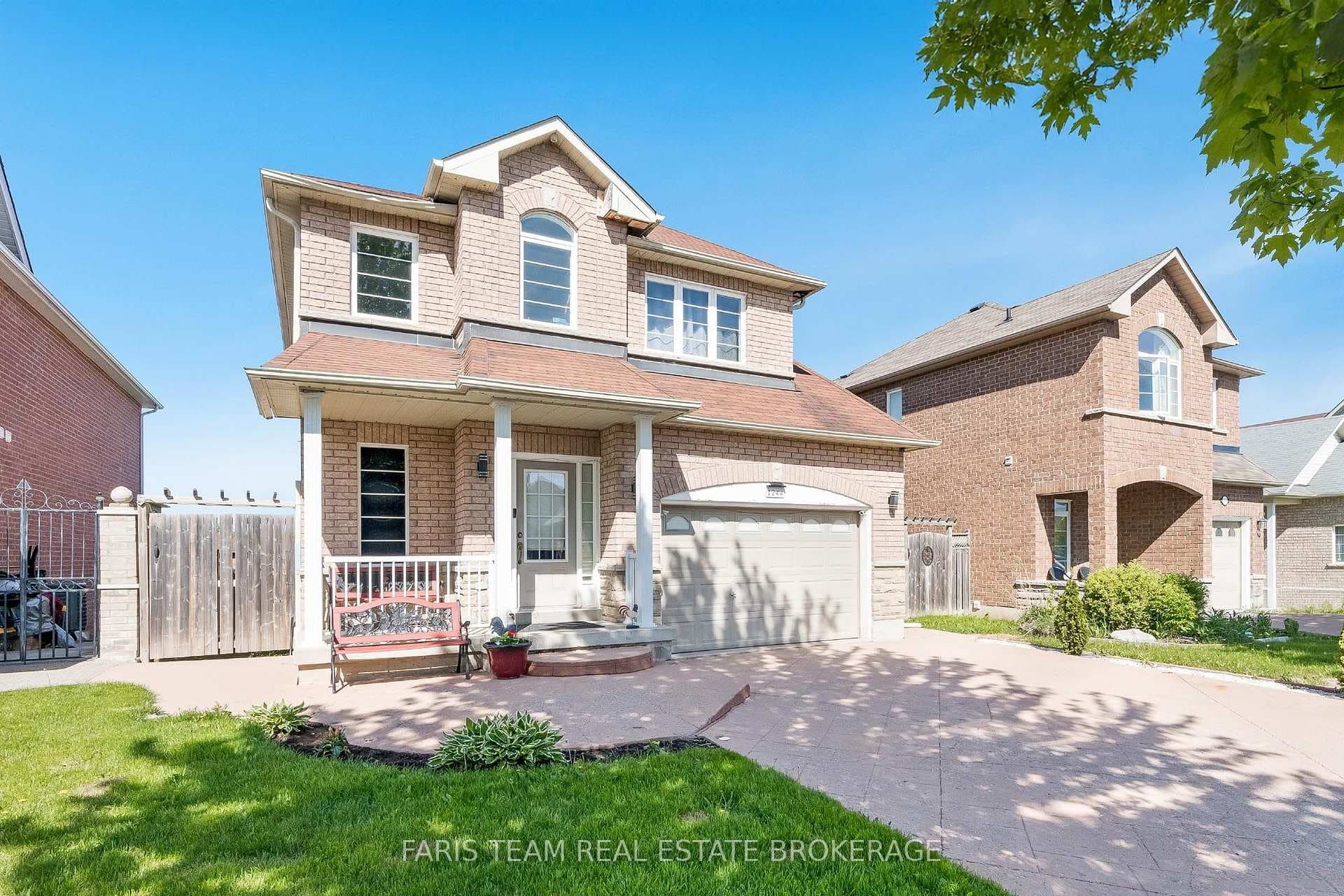 1244 Mary-Lou Street photo 2