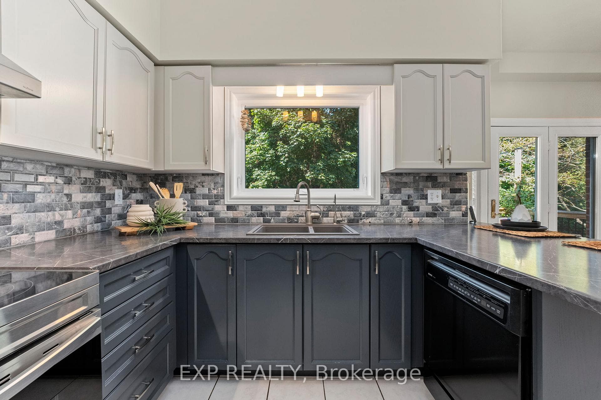 809 Surin Court photo 17