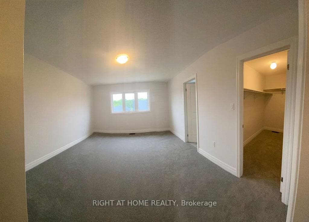 23 Federica Crescent photo 13