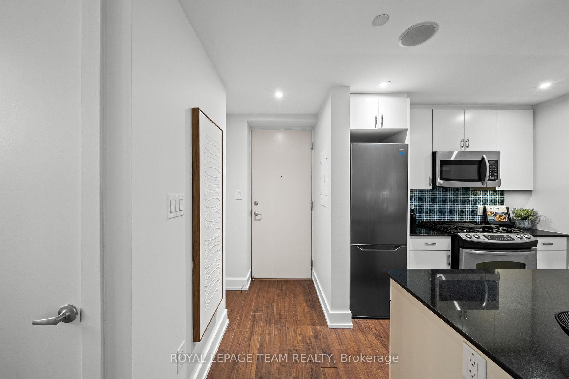 100 Champagne Avenue Unit 410 photo 7