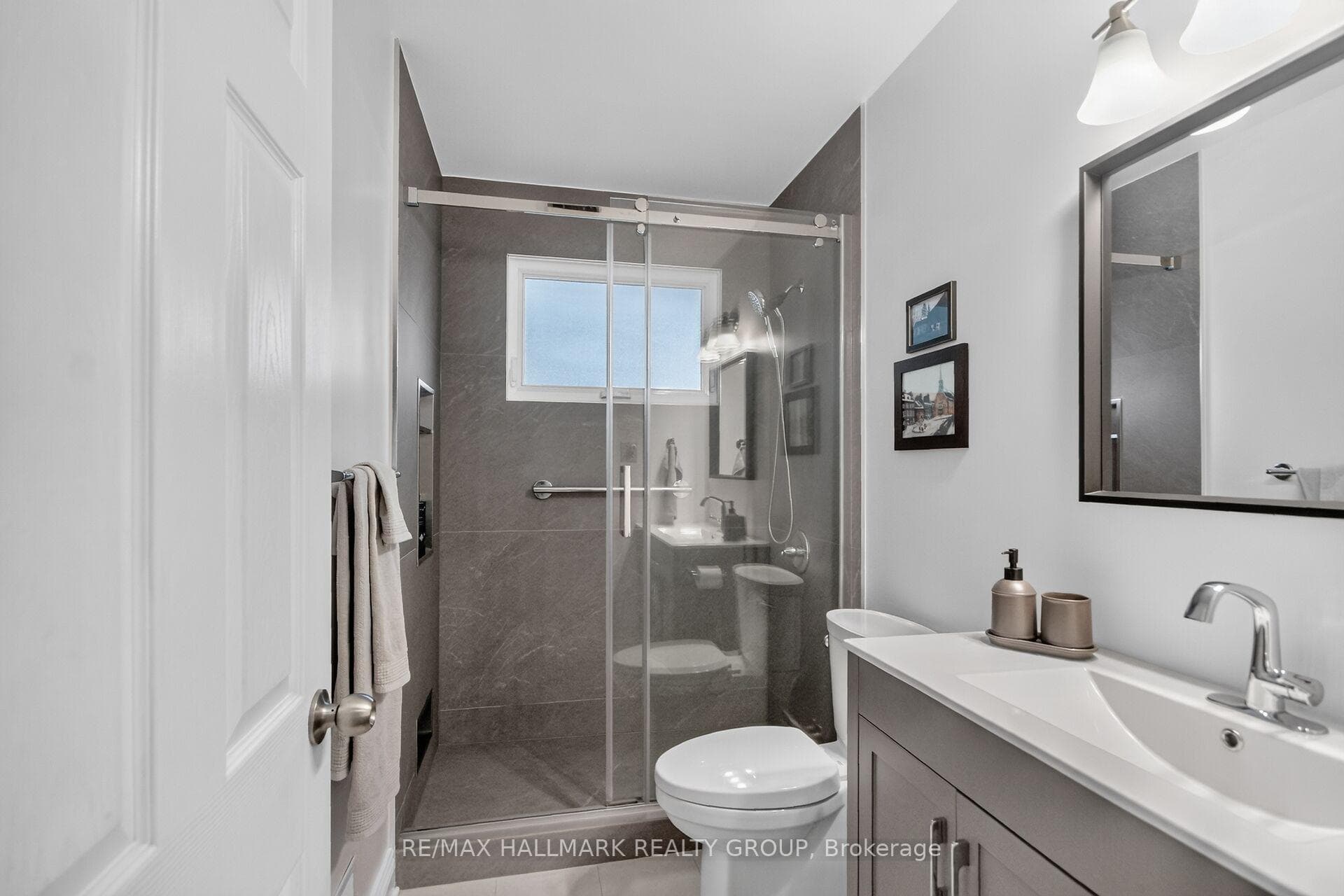 2670 Iris Street photo 29