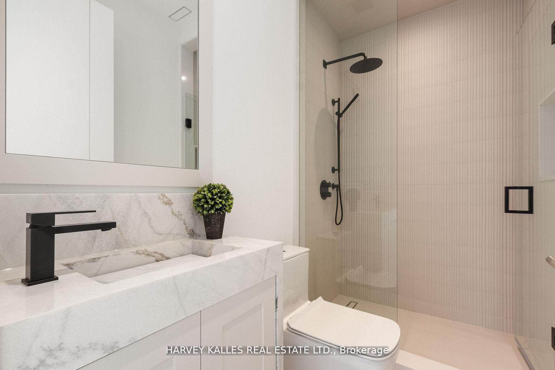 370 Glengrove Avenue photo 40
