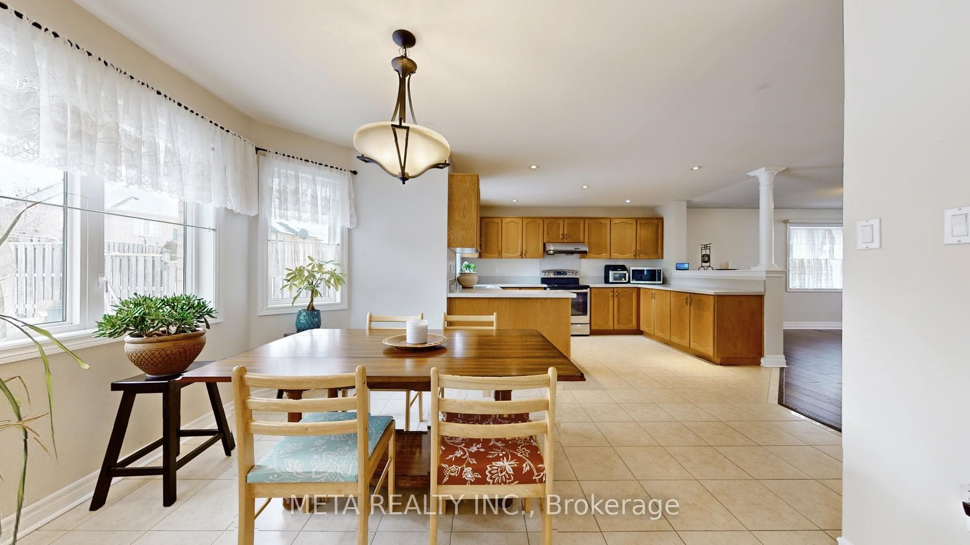 53 Saint Avenue photo 11