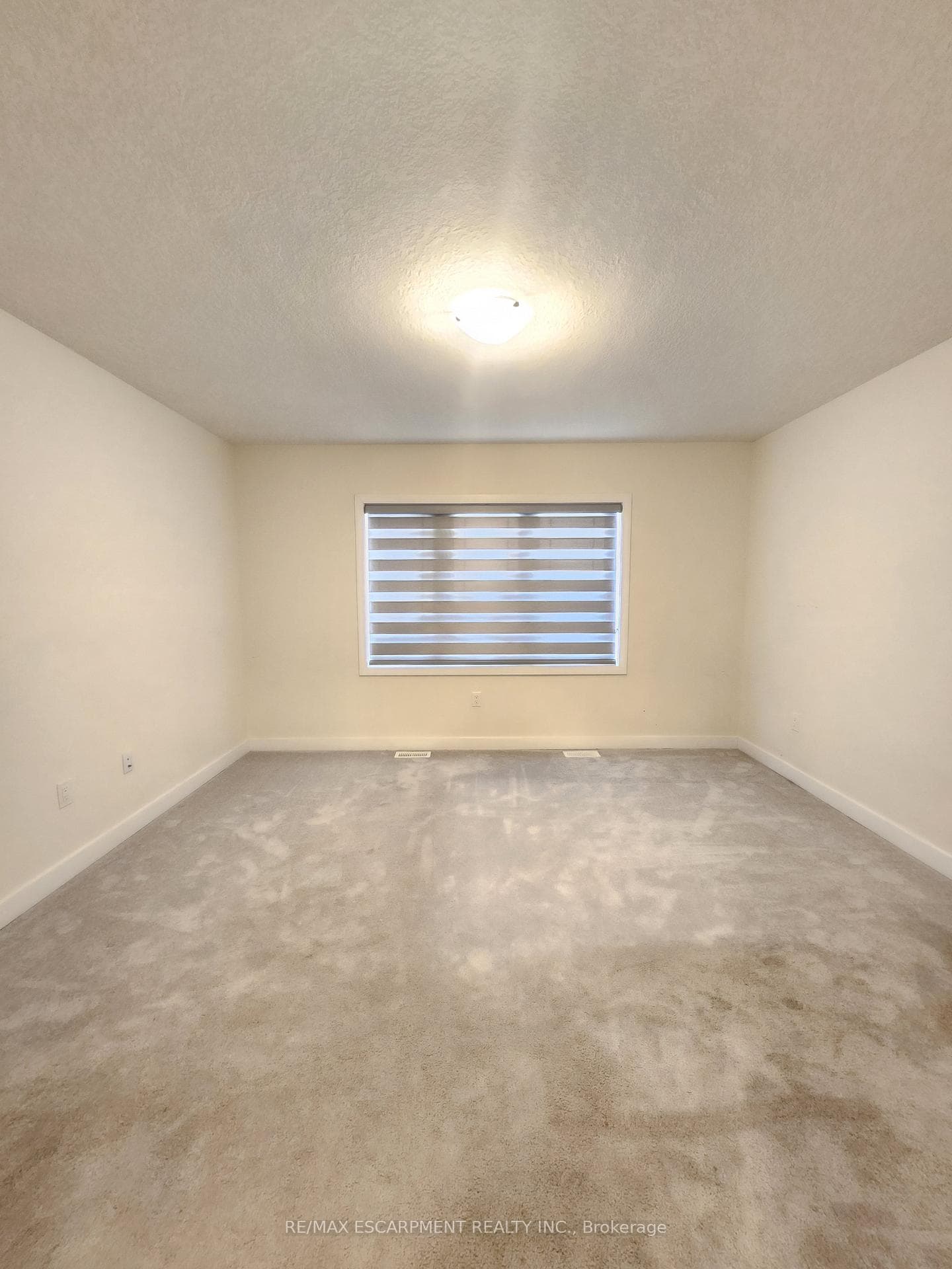 173 Wilmot Road photo 28