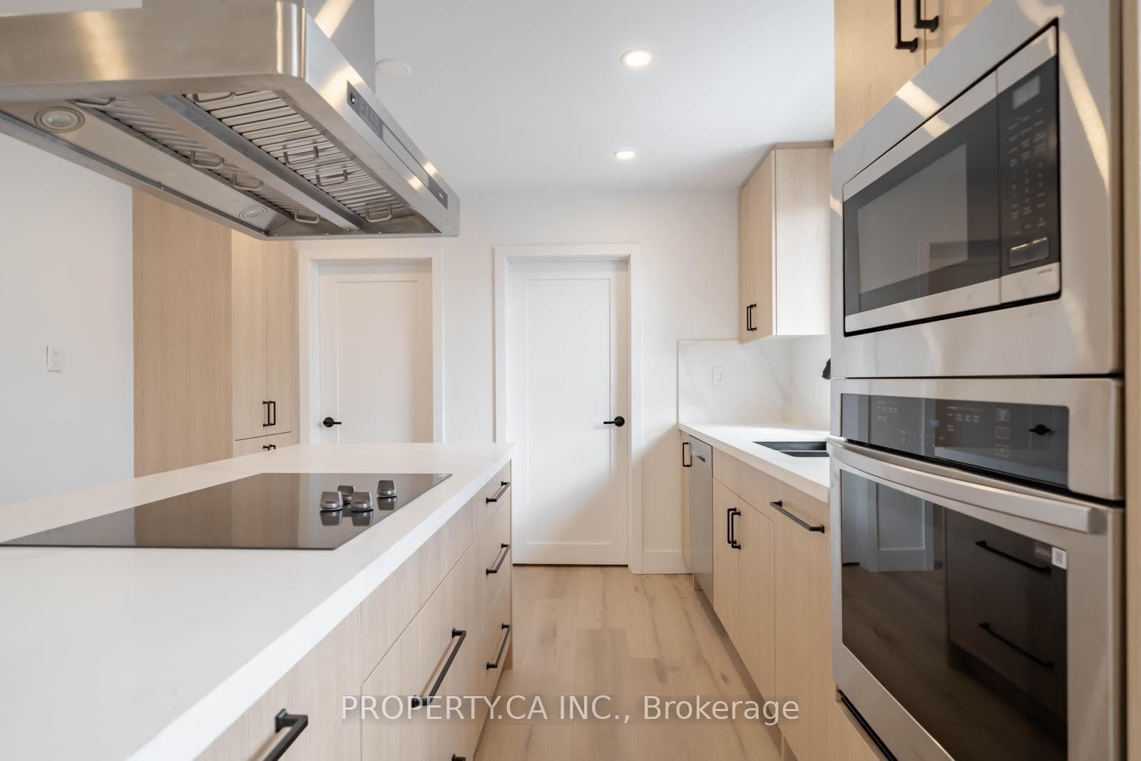 46 McMurchy Avenue photo 6