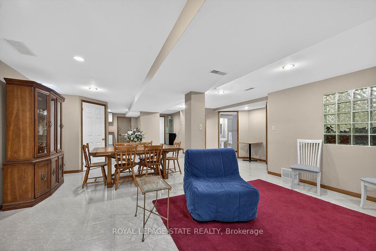15 Gabriele Court photo 29