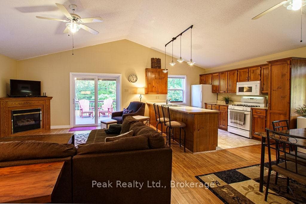 9928 Superior Street photo 9