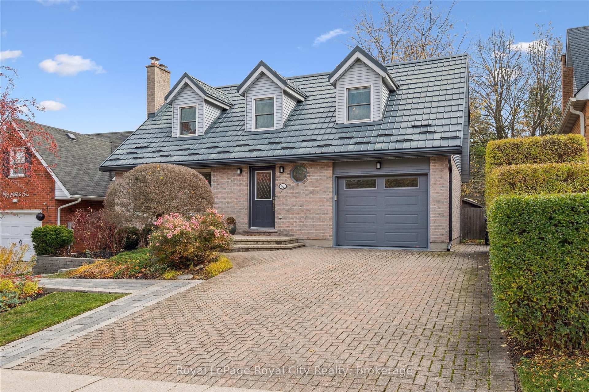 52 Hilldale Crescent photo 7