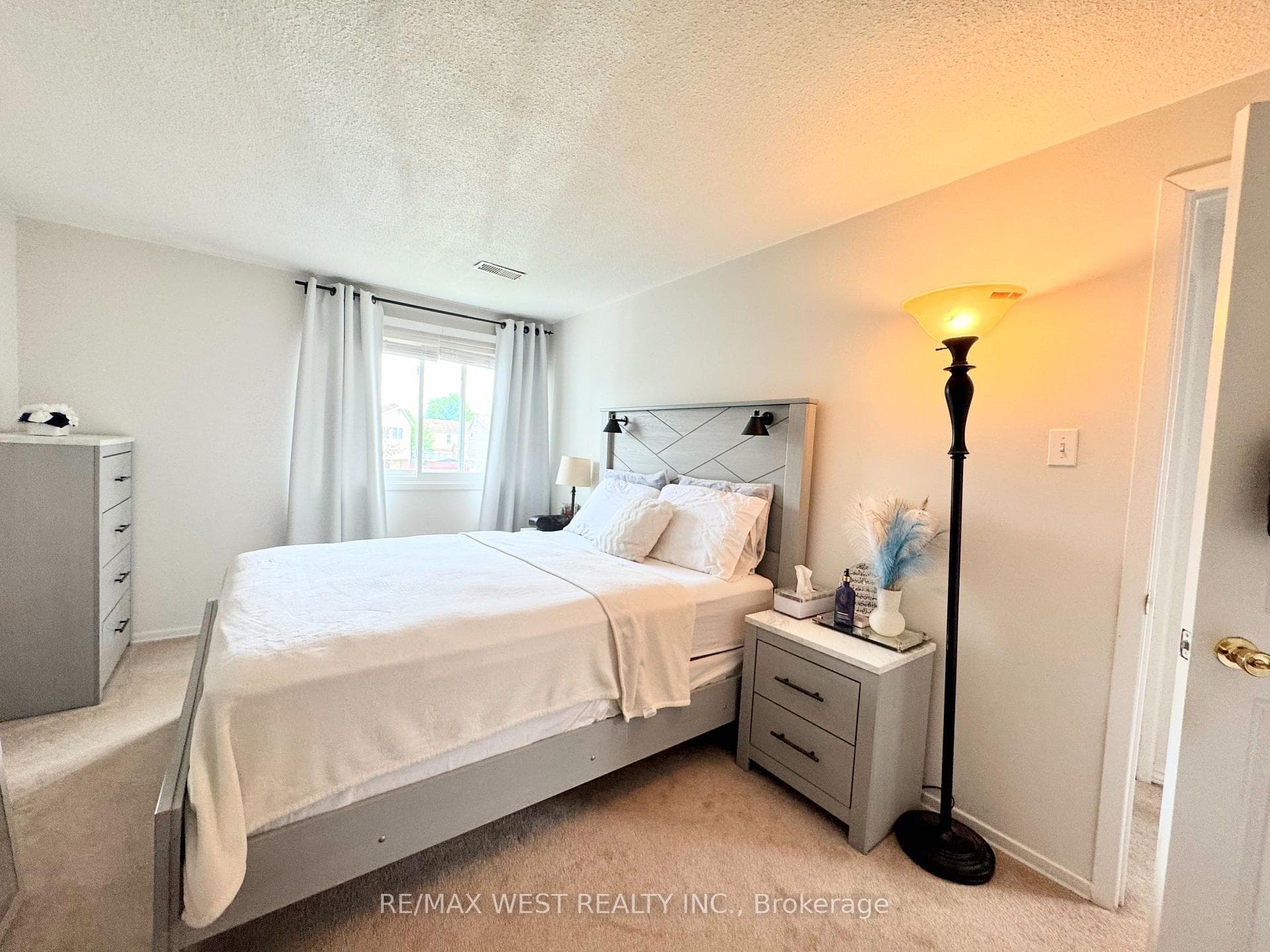 10 Hardcastle Court photo 15
