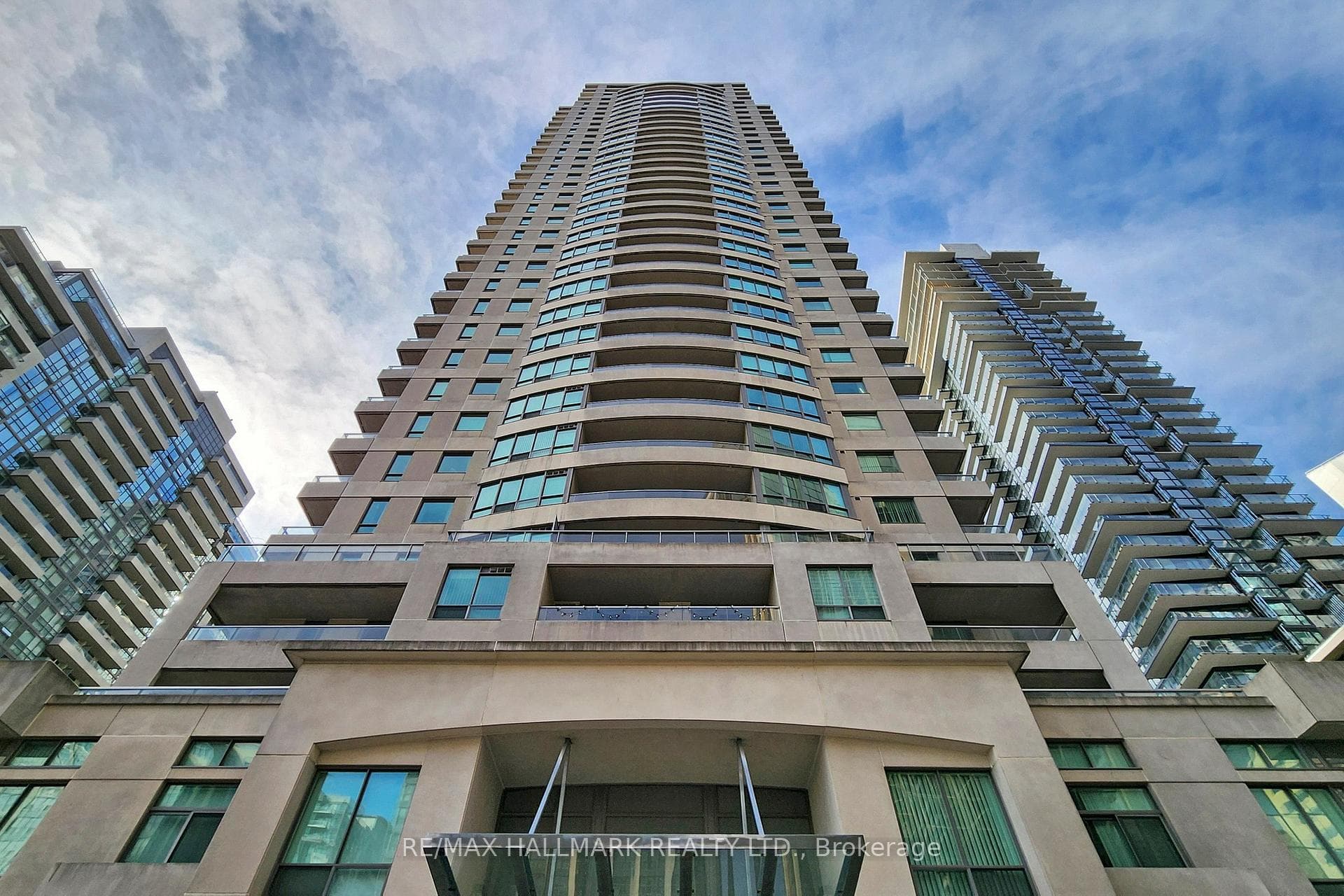23 Hollywood Avenue Unit 1809 photo 5