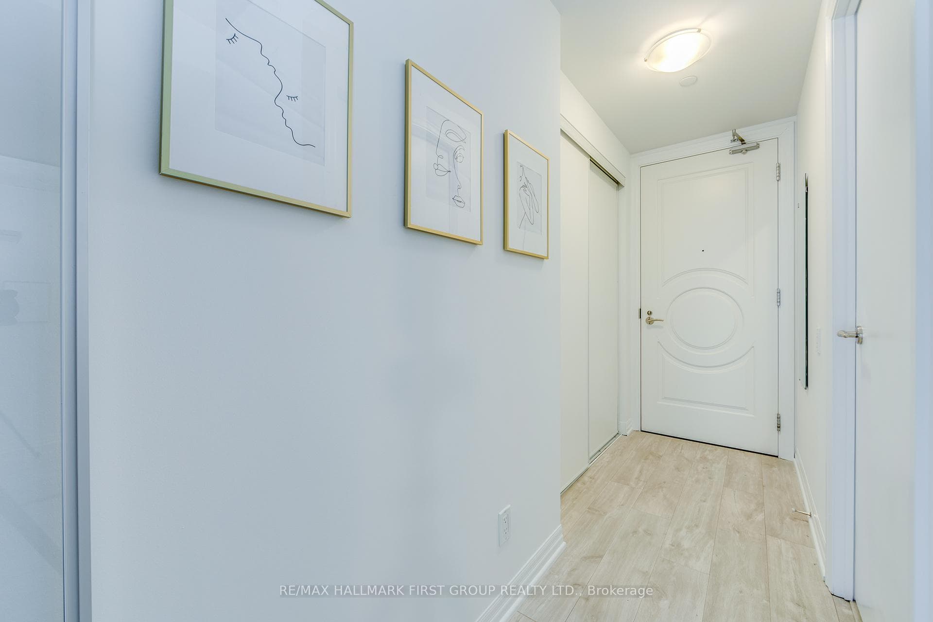 88 Blue Jays Way Unit 1504 photo 25