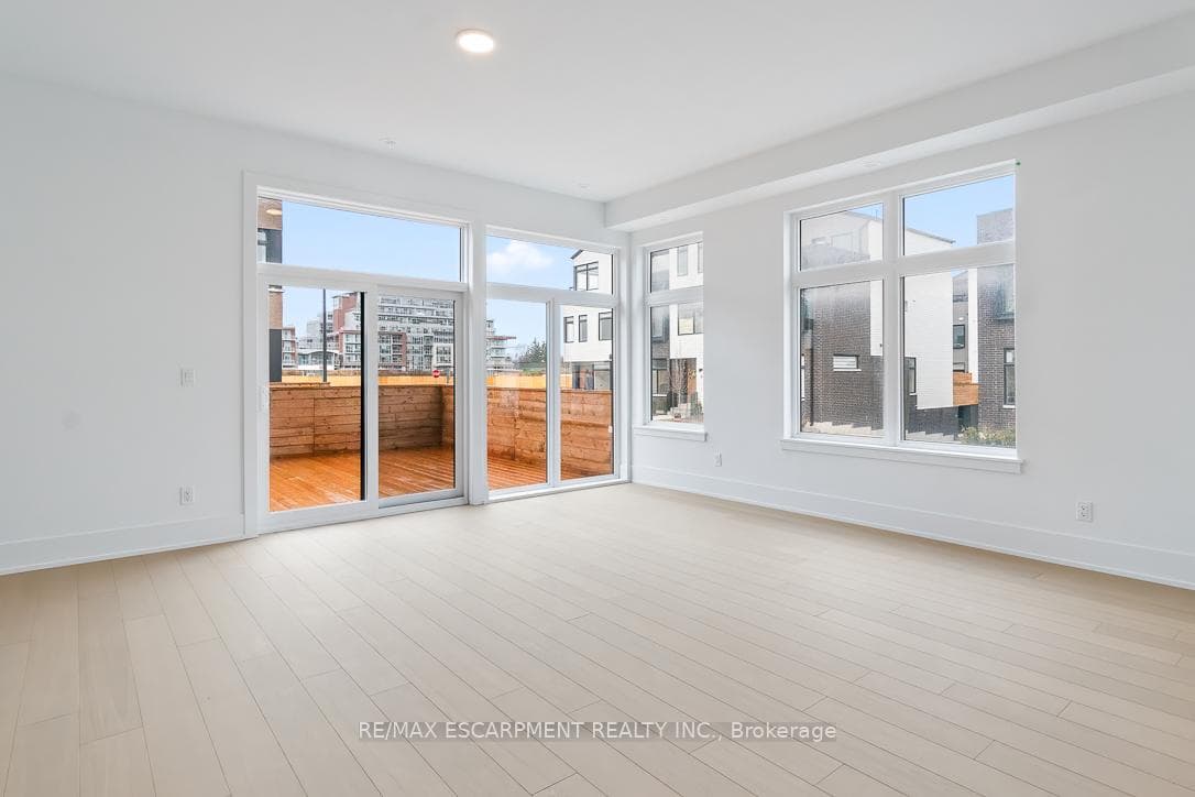 20 Lou Parsons Way Unit 19 photo 12