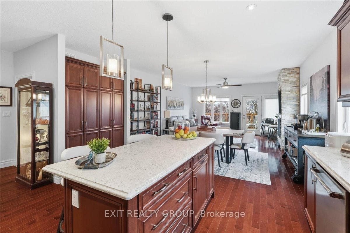 12 Dorchester Drive photo 7