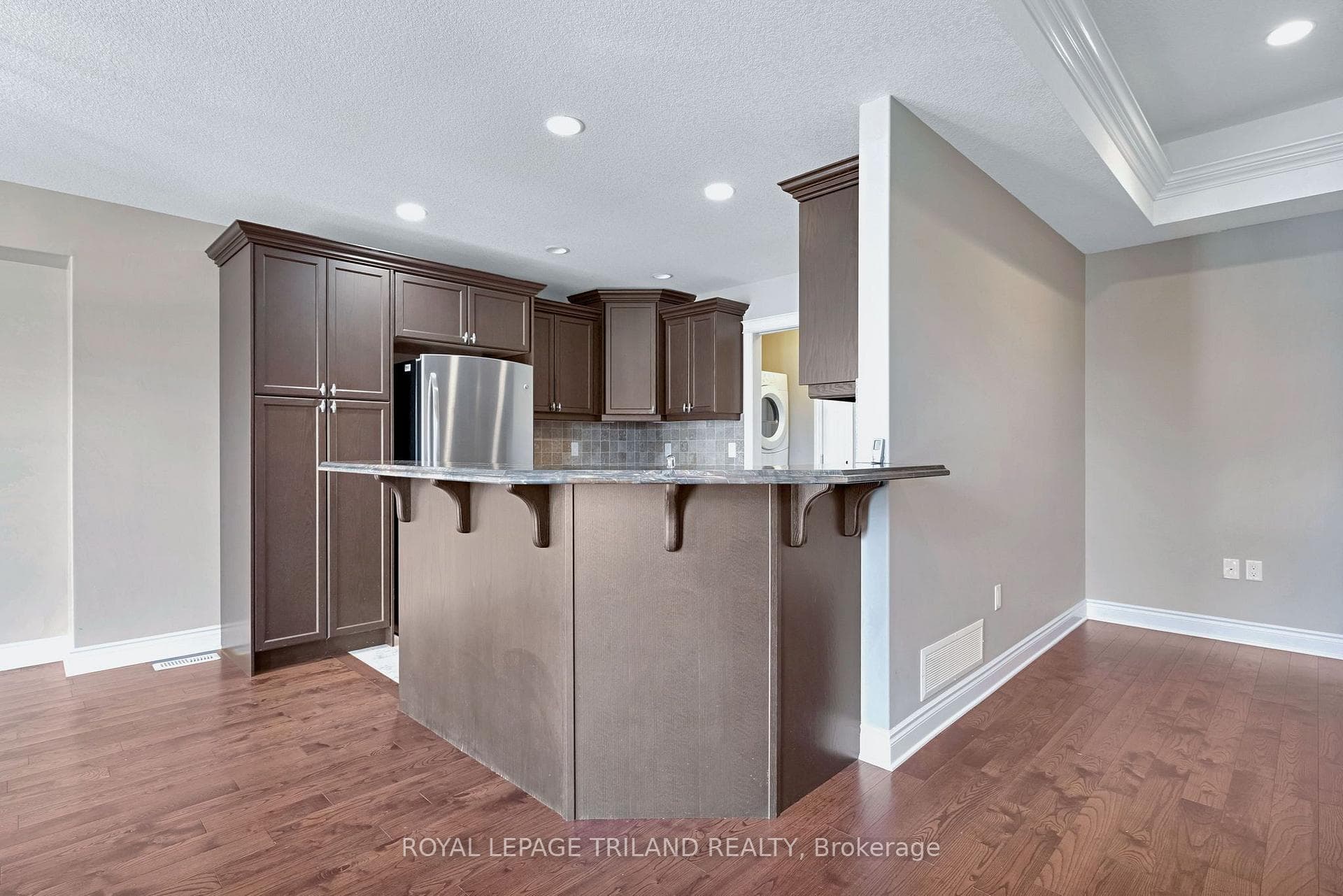 35 Cassie Crescent photo 15
