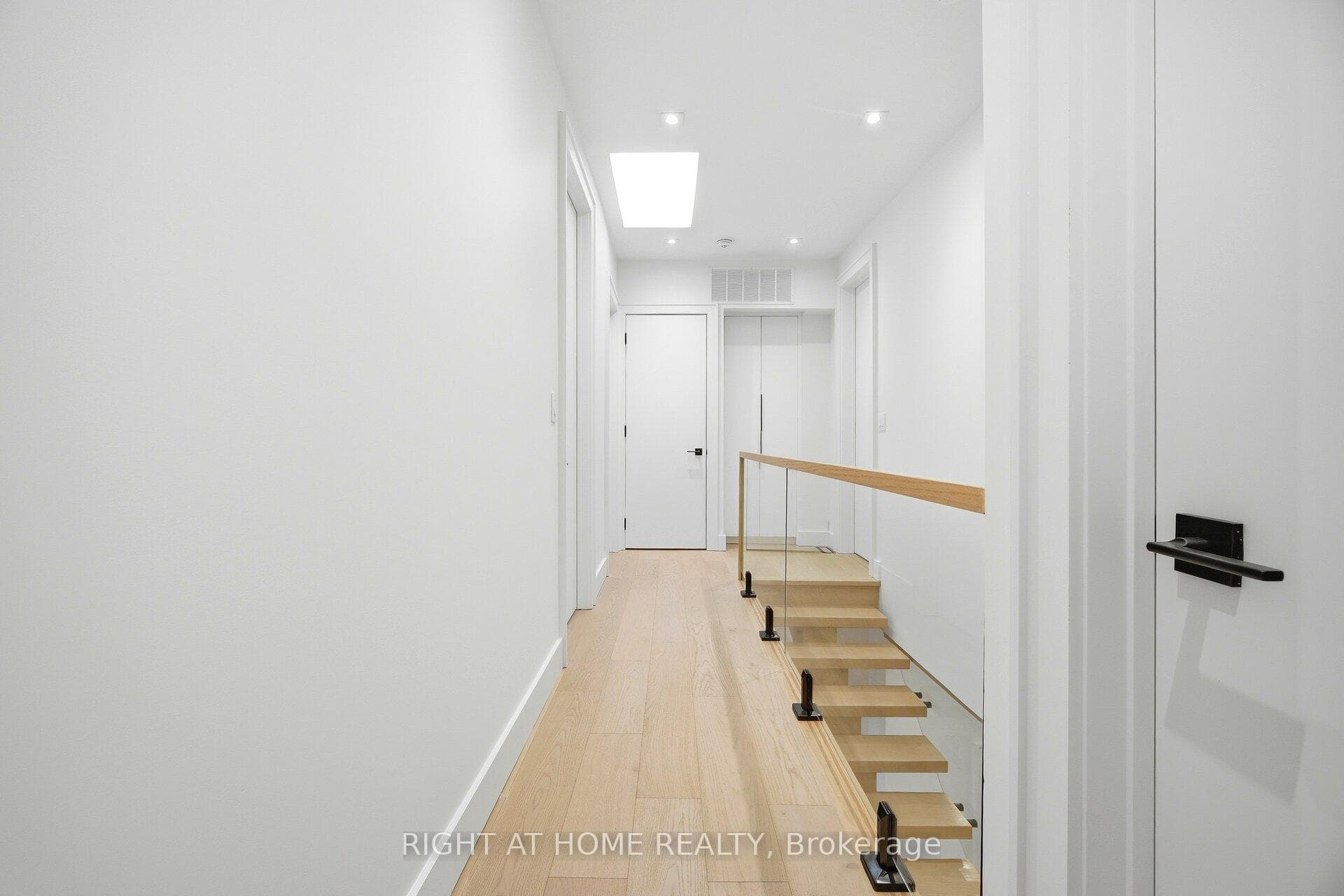287 Valermo Drive photo 23