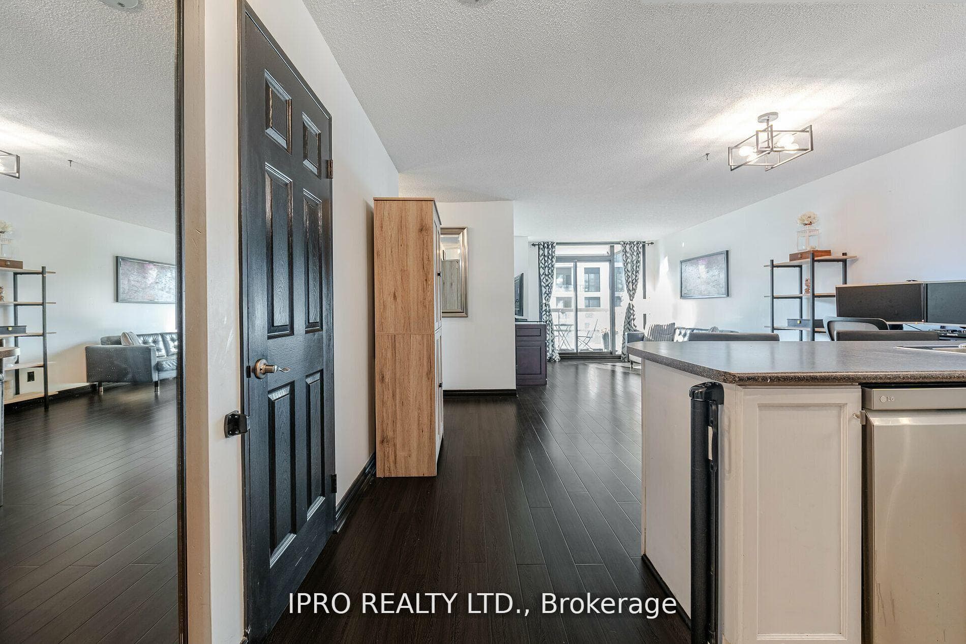 156 Enfield Place Unit 2212 photo 7