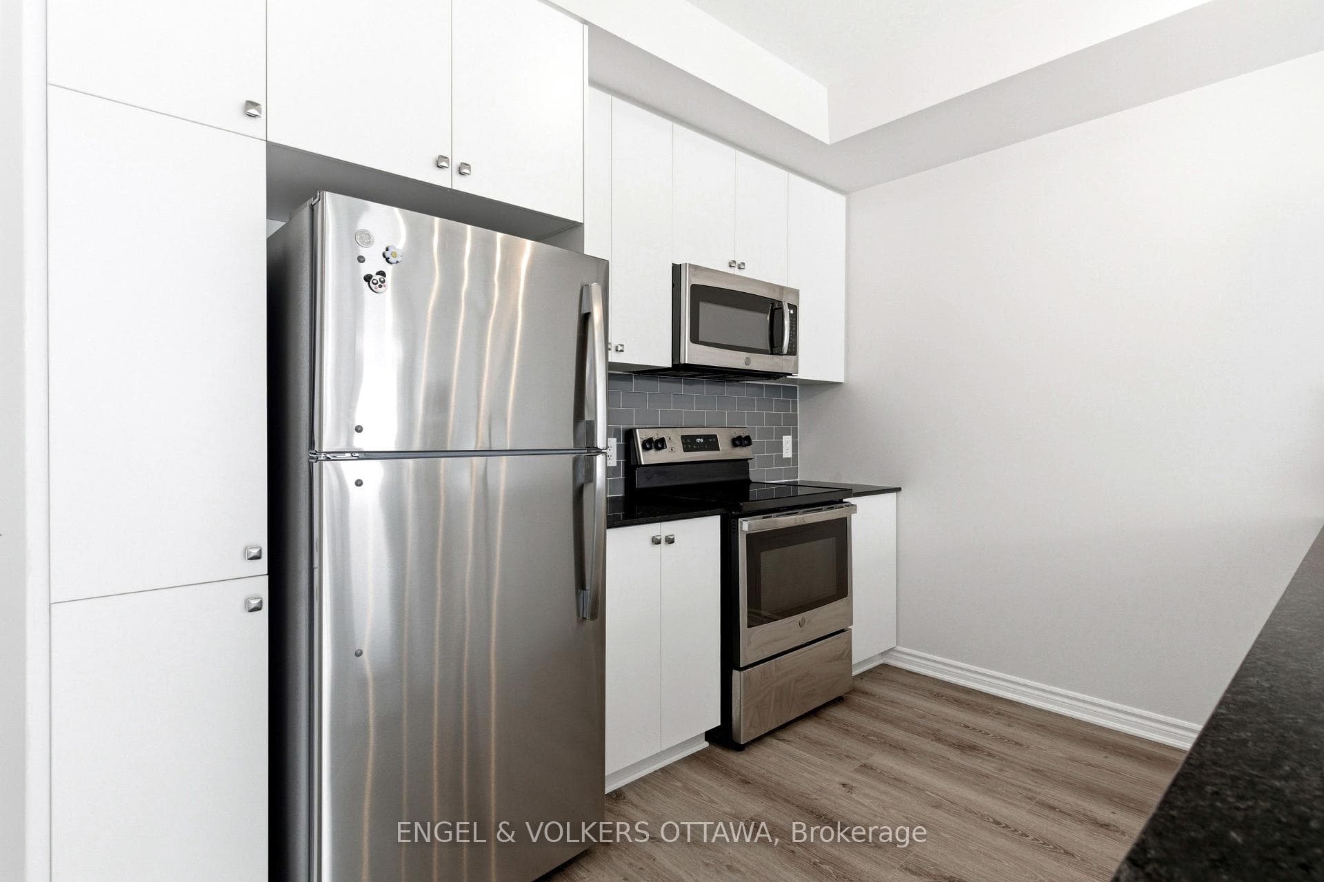 808 Kiniw Private photo 9