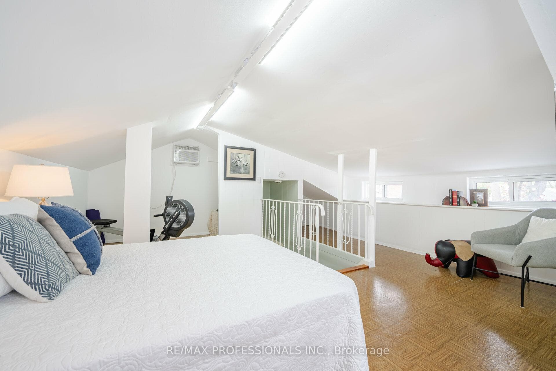 162 Aileen Avenue photo 21