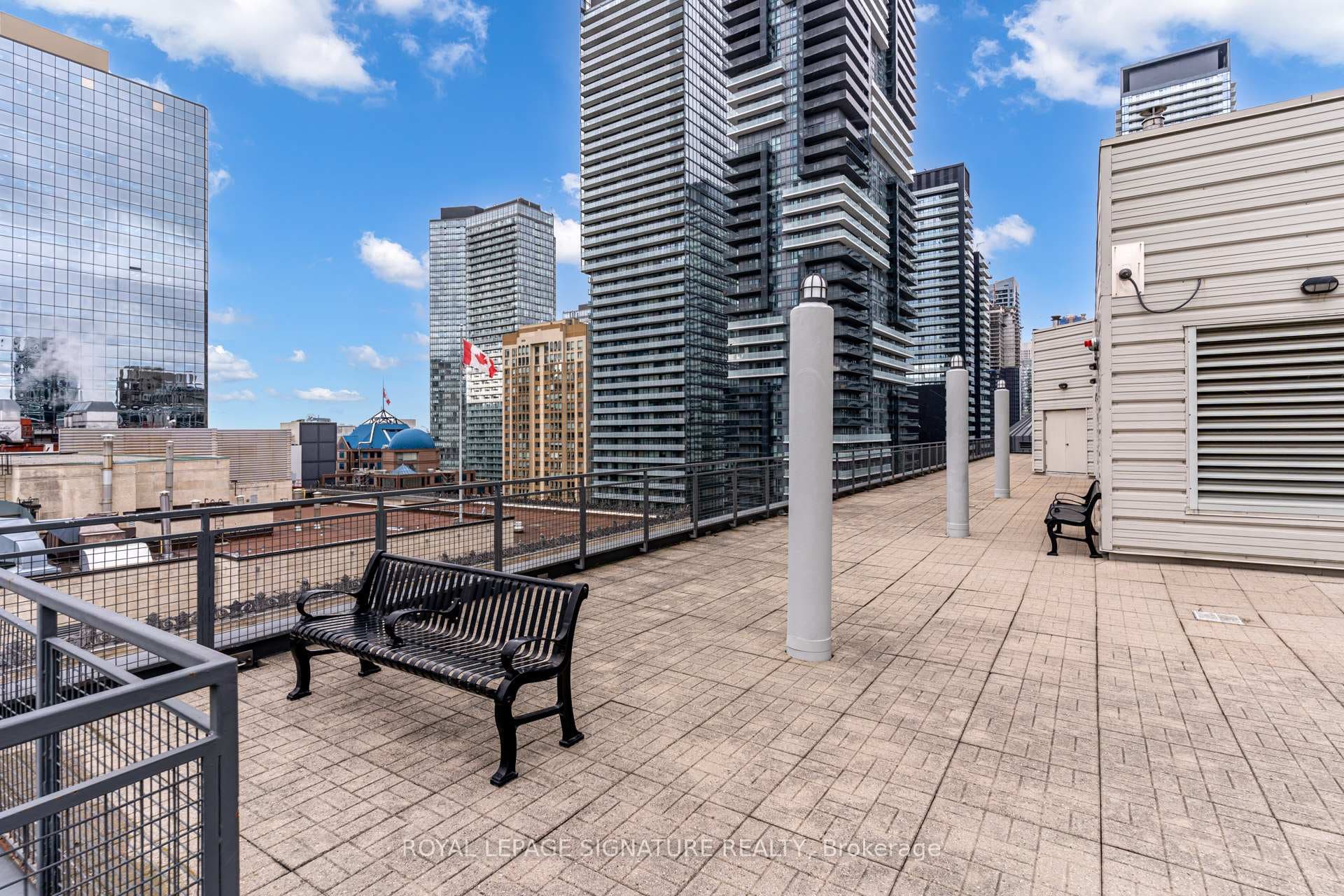 7 Carlton Street Unit 306 photo 39