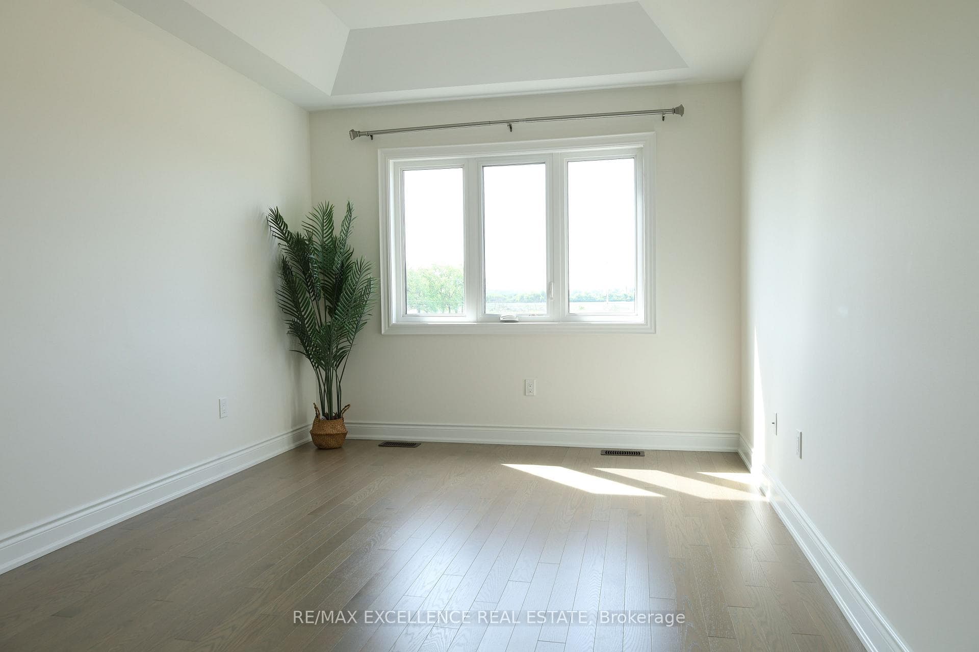 102 Bermondsey Way photo 33